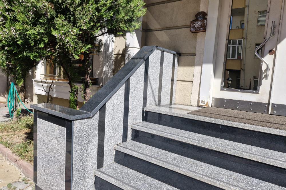 ŞERİFALİ İNCİPARK EVLERİ'NDE KULLANIŞLI FERAH 2+1 DAİRE