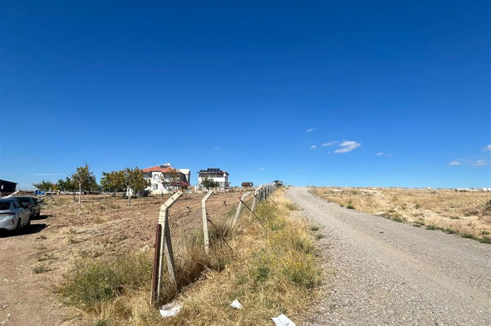 Topaklı Köyü’nde Doğayla İç İçe Huzurlu  Satılık Çiftlik