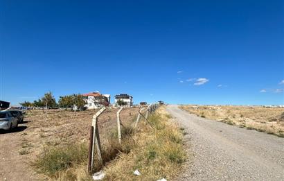 Topaklı Köyü’nde Doğayla İç İçe Huzurlu  Satılık Çiftlik