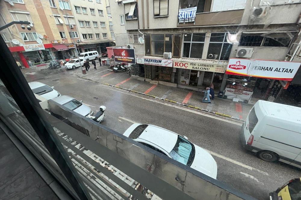 C21 BAL'DAN KASAPLAR MAH.ANAFARTALAR CAD.ÜSTÜ SATILIK İŞYERİ 2+1