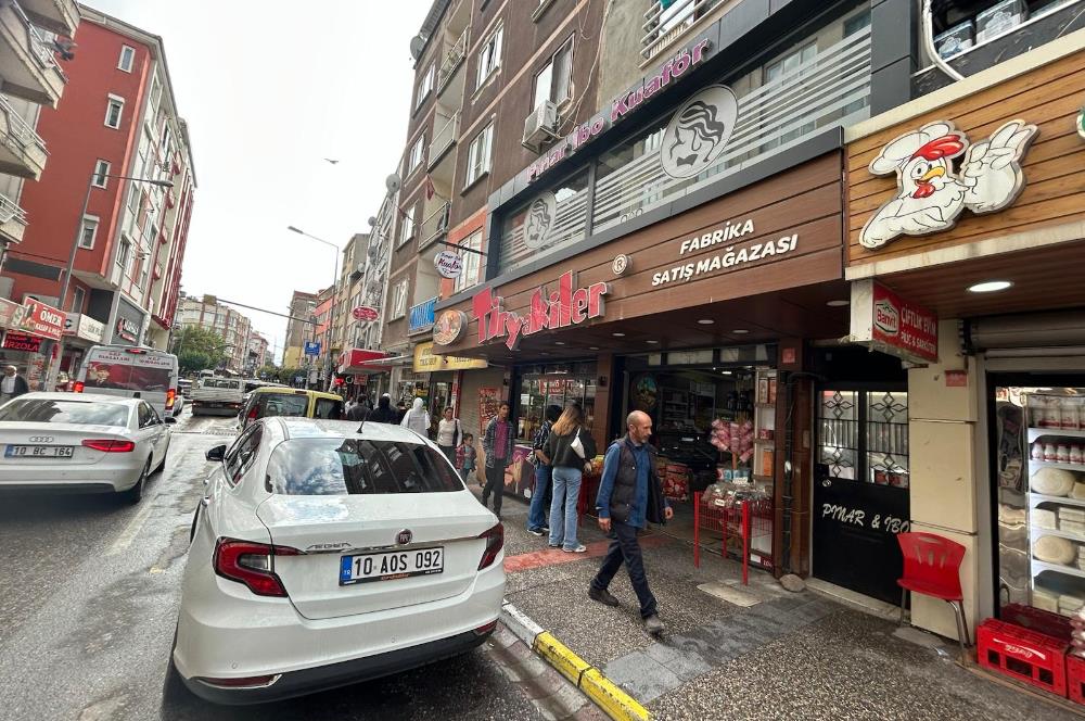 C21 BAL'DAN KASAPLAR MAH.ANAFARTALAR CAD.ÜSTÜ SATILIK İŞYERİ 2+1