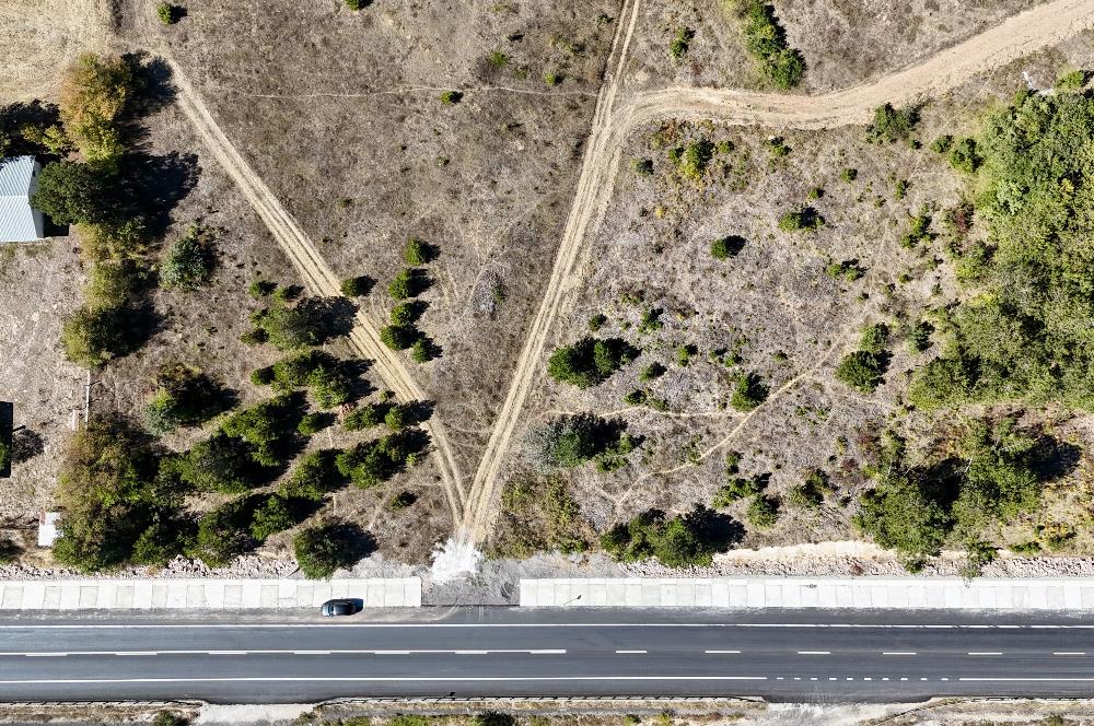 Güneyfelakettin mevkii yol kenarı satılık tarla