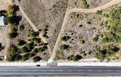 Güneyfelakettin mevkii yol kenarı satılık tarla