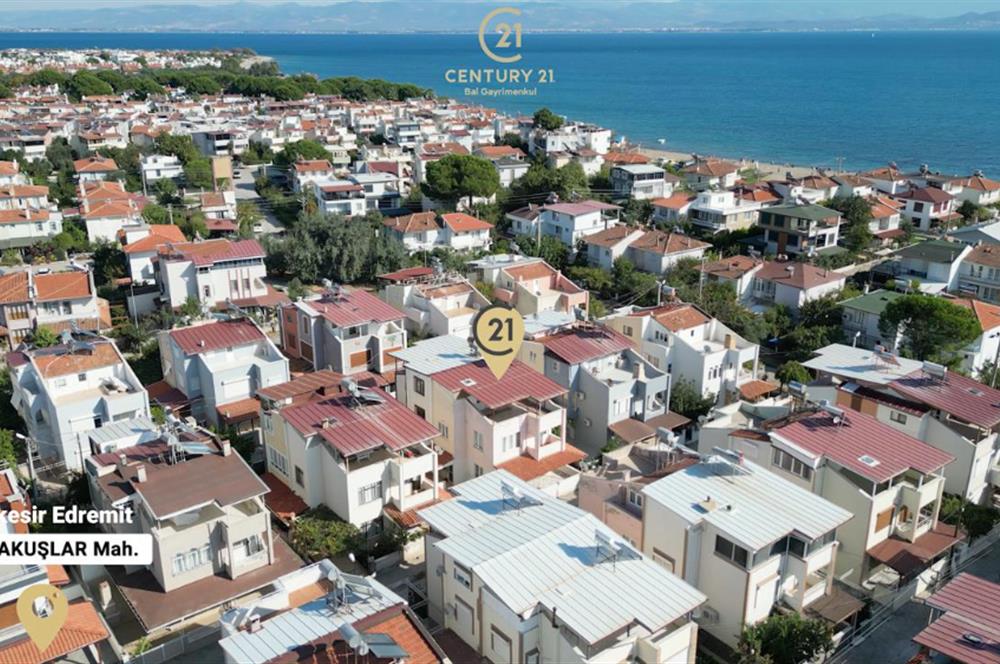 CENTURY21 BAL'DAN ALTINOLUK GÜRE TAHTAKUŞLAR'DA SATILIK YAZLIK