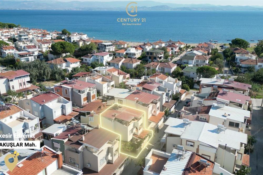 CENTURY21 BAL'DAN ALTINOLUK GÜRE TAHTAKUŞLAR'DA SATILIK YAZLIK