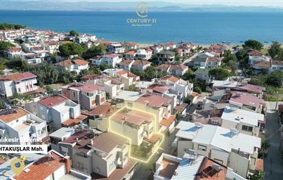 CENTURY21 BAL'DAN ALTINOLUK GÜRE TAHTAKUŞLAR'DA SATILIK YAZLIK