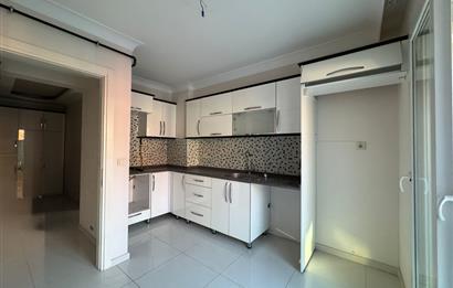 Karşıyaka Şemikler'de Merkezi Konumda Boş 2+1 Satılık Daire