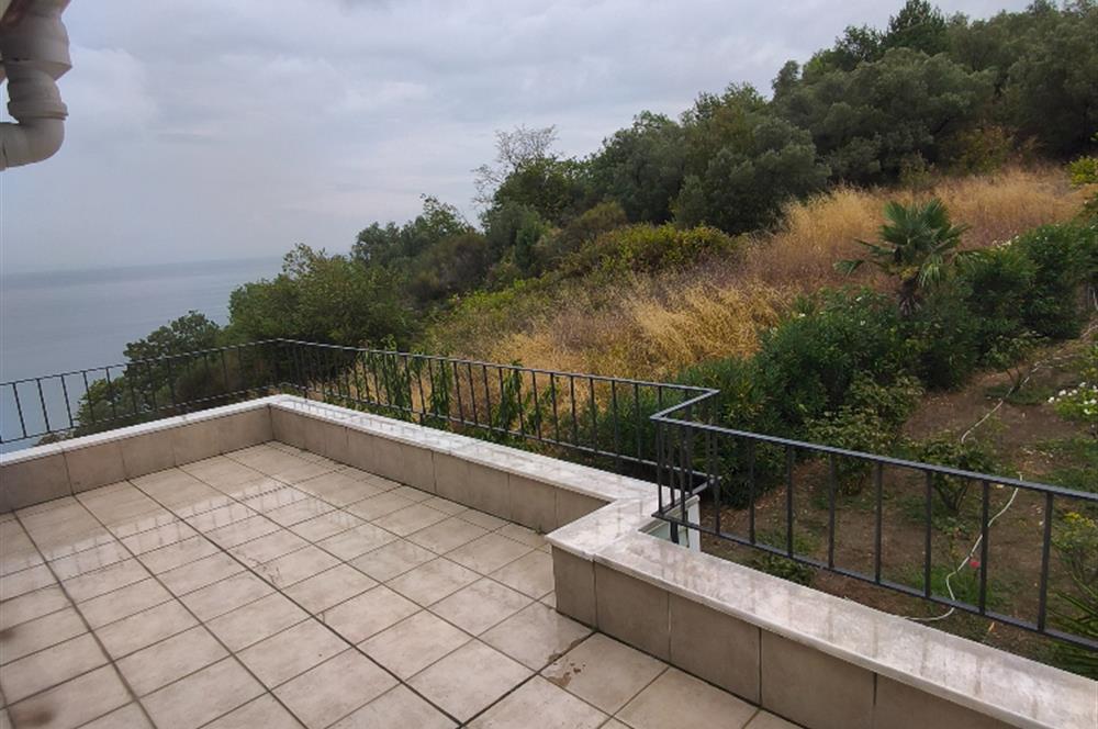 C21NEXAR'DAN YALOVA ÇINARCIK SÜMER SİTESİ'NDE SATILIK İKİZ VİLLA