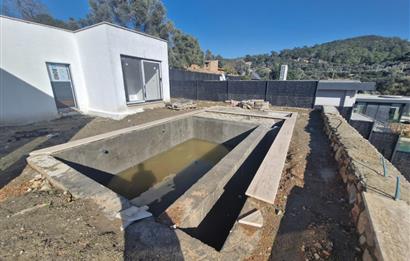 Bodrum Yalıçiftlik' te Satılık Havuzlu Müstakil Villa