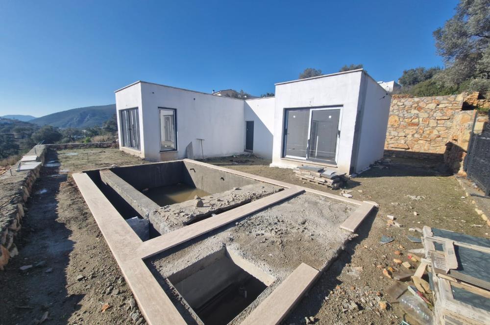 Bodrum Yalıçiftlik' te Satılık Havuzlu Müstakil Villa