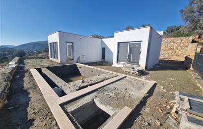 Bodrum Yalıçiftlik' te Satılık Havuzlu Müstakil Villa