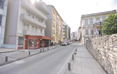 CENTURY 21'DEN SELİMİYE MAHALLESİNDE DEVREN KİRALIK MARKET..