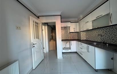 Karşıyaka Şemikler'de Merkezi Konumda Boş 2+1 Satılık Daire