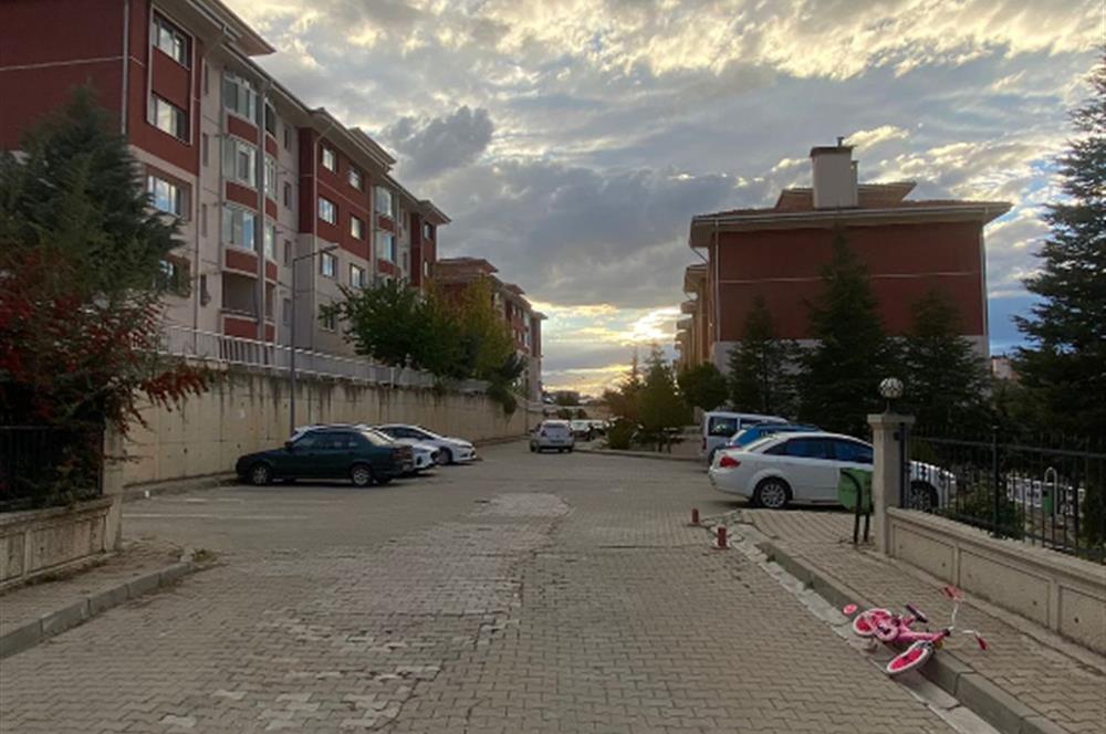 GÖLBAŞI TOKİ'DE SATILIK 2+1 SİTE İÇERİSİNDE FIRSAT DAİRE
