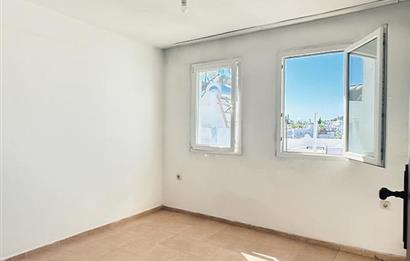 BODRUM TURGUTREİS AKÇAALANDA GENİŞ TERASLI FIRSAT DAİRE