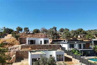 Bodrum Yalıçiftlik' te Satılık Havuzlu Müstakil Villa