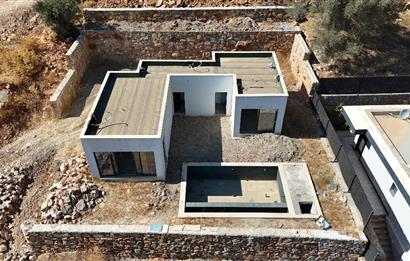Bodrum Yalıçiftlik' te Satılık Havuzlu Müstakil Villa