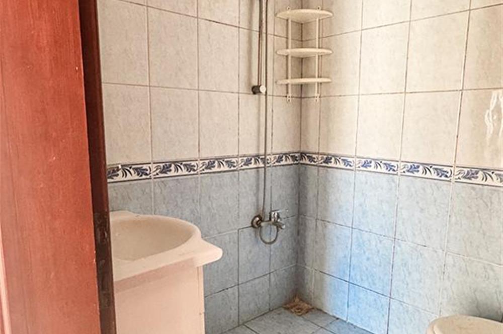 BODRUM TURGUTREİS AKÇAALANDA GENİŞ TERASLI FIRSAT DAİRE