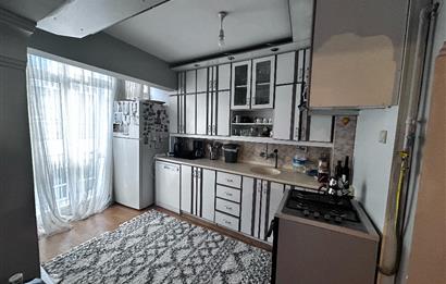 İzmir Karşıyaka Bostanlı Mahallesinde Satılık 2+1 Daire