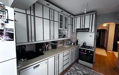 İzmir Karşıyaka Bostanlı Mahallesinde Satılık 2+1 Daire