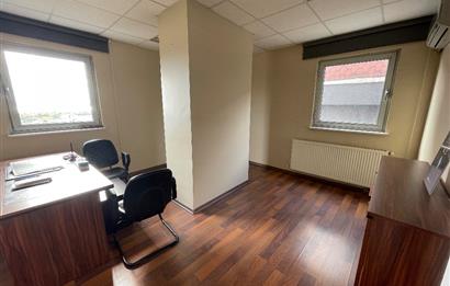 BAĞDAT CADDESİ’NDE 230 m2 NET PLAZA KATI