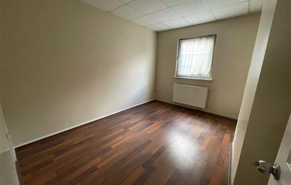 BAĞDAT CADDESİ’NDE 230 m2 NET PLAZA KATI