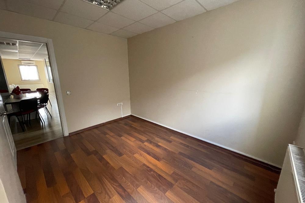 BAĞDAT CADDESİ’NDE 230 m2 NET PLAZA KATI
