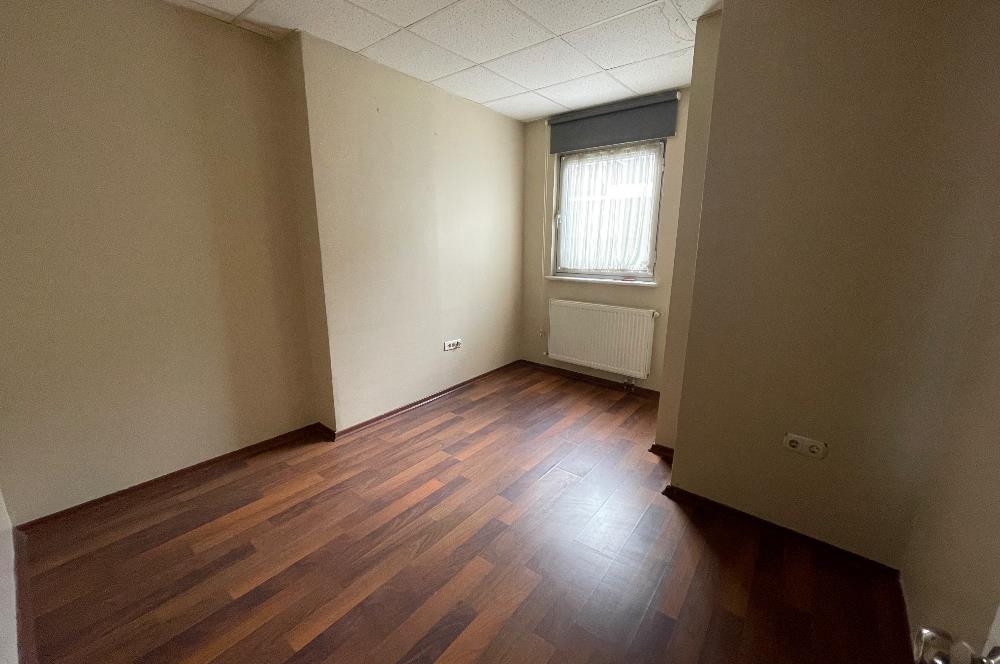 BAĞDAT CADDESİ’NDE 230 m2 NET PLAZA KATI