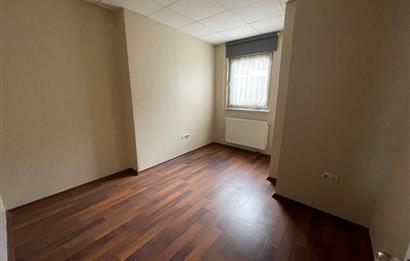 BAĞDAT CADDESİ’NDE 230 m2 NET PLAZA KATI