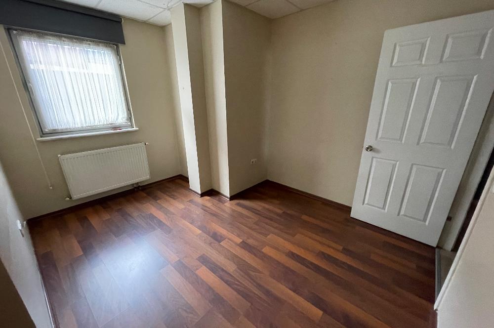 BAĞDAT CADDESİ’NDE 230 m2 NET PLAZA KATI