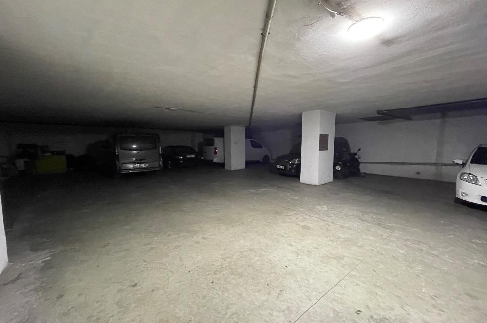BAĞDAT CADDESİ’NDE 230 m2 NET PLAZA KATI