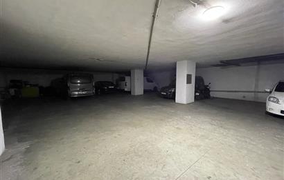 BAĞDAT CADDESİ’NDE 230 m2 NET PLAZA KATI