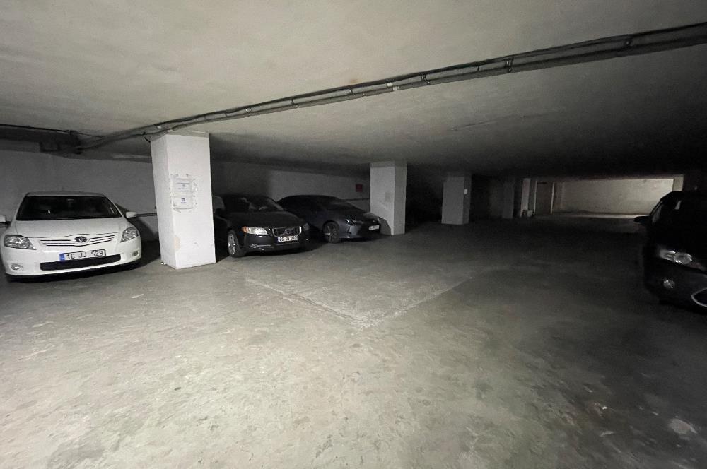 BAĞDAT CADDESİ’NDE 230 m2 NET PLAZA KATI