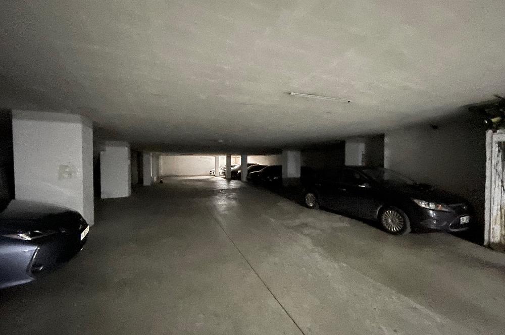 BAĞDAT CADDESİ’NDE 230 m2 NET PLAZA KATI