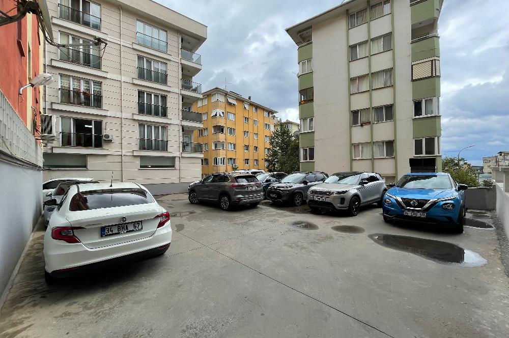 BAĞDAT CADDESİ’NDE 230 m2 NET PLAZA KATI