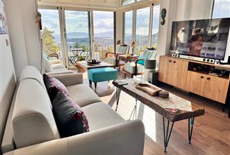 Panoramik Deniz Ve Doğa Manzaralı Havuzlu Sitede 3+1 Satılık Daire