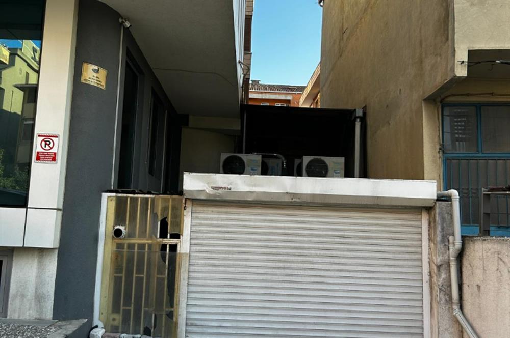ATAŞEHİR/KAYIŞDAĞINDA TOPLU ULAŞIMA YAKIN, FIRSAT 7 KATLI PLAZA