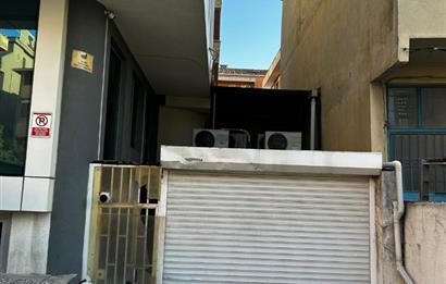 ATAŞEHİR/KAYIŞDAĞINDA TOPLU ULAŞIMA YAKIN, FIRSAT 7 KATLI PLAZA