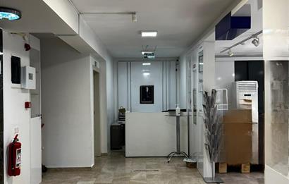 ATAŞEHİR/KAYIŞDAĞINDA TOPLU ULAŞIMA YAKIN, FIRSAT 7 KATLI PLAZA