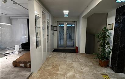 ATAŞEHİR/KAYIŞDAĞINDA TOPLU ULAŞIMA YAKIN, FIRSAT 7 KATLI PLAZA