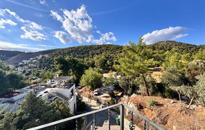 Panoramik Deniz Ve Doğa Manzaralı Havuzlu Sitede 3+1 Satılık Daire