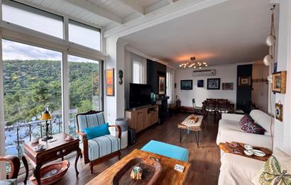 Panoramik Deniz Ve Doğa Manzaralı Havuzlu Sitede 3+1 Satılık Daire
