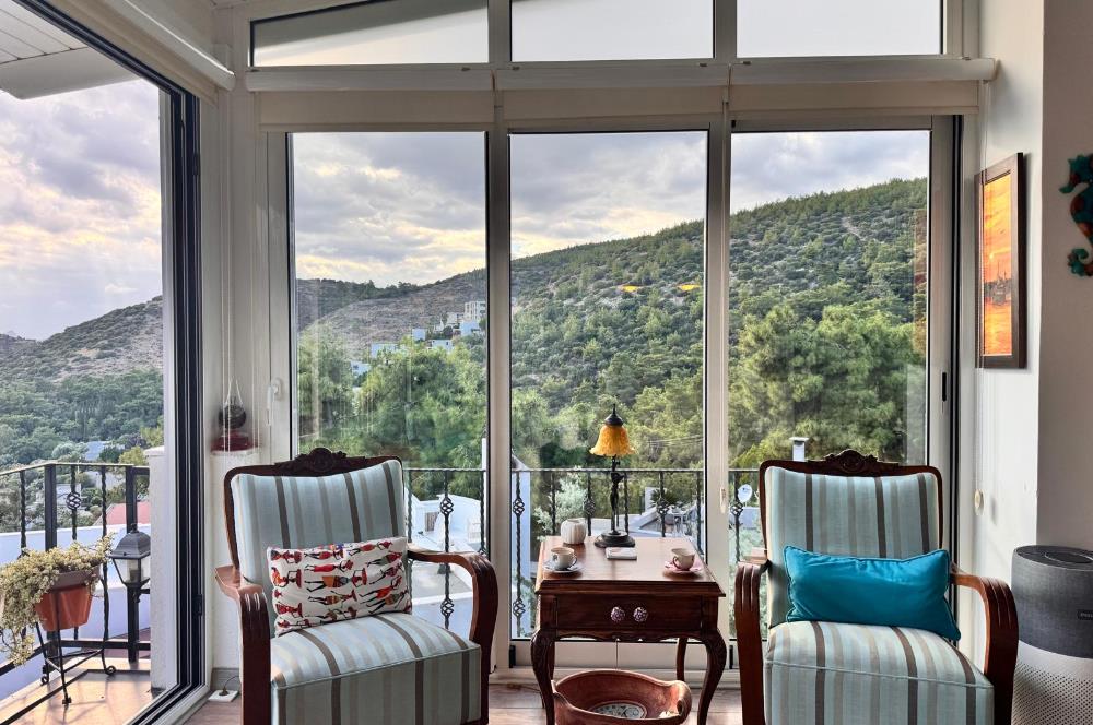 Panoramik Deniz Ve Doğa Manzaralı Havuzlu Sitede 3+1 Satılık Daire