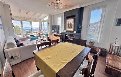 Panoramik Deniz Ve Doğa Manzaralı Havuzlu Sitede 3+1 Satılık Daire