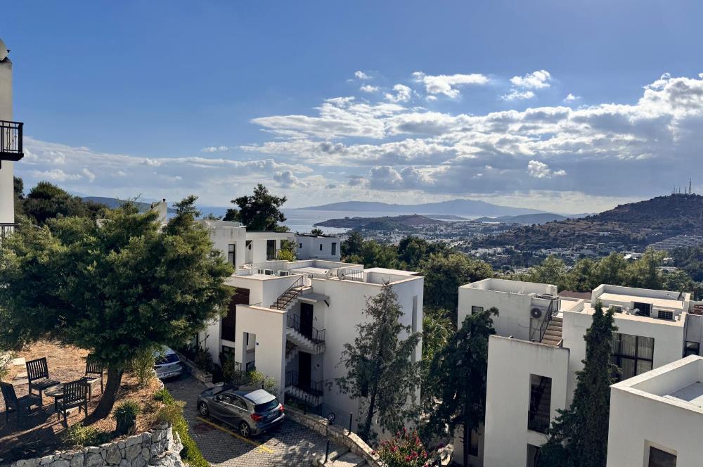 Panoramik Deniz Ve Doğa Manzaralı Havuzlu Sitede 3+1 Satılık Daire