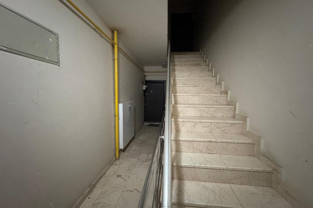Cumhuriyet Mahallesi'nde Geniş Ve Kullanışlı!