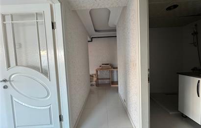 Karşıyaka Şemikler'de Merkezi Konumda Boş 2+1 Satılık Daire