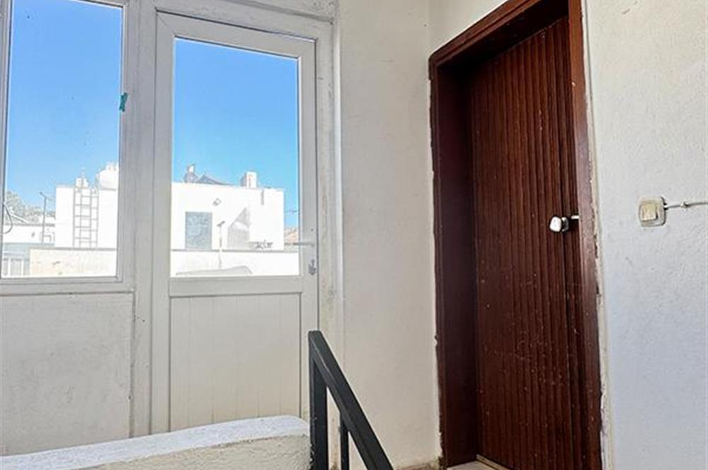 BODRUM TURGUTREİS AKÇAALANDA GENİŞ TERASLI FIRSAT DAİRE