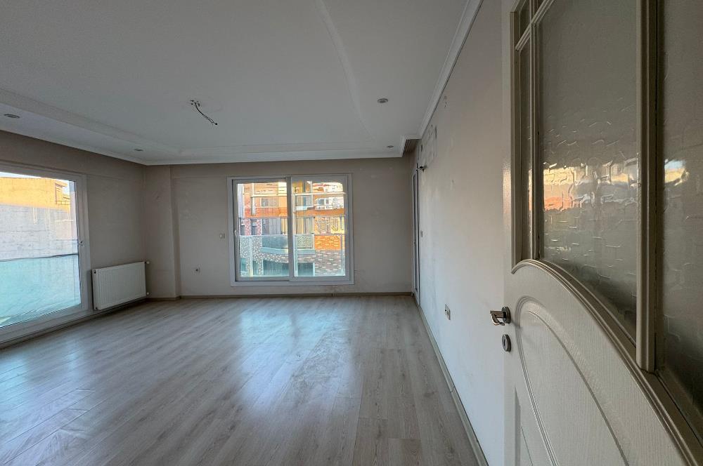 Karşıyaka Şemikler'de Merkezi Konumda Boş 2+1 Satılık Daire