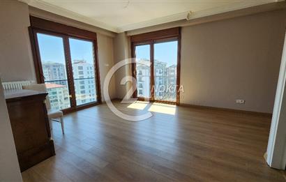 SUADİYE MİNİBÜS CADDESİNDE METROYA YAKIN TERASLI 7+2 380 m2 DBLX